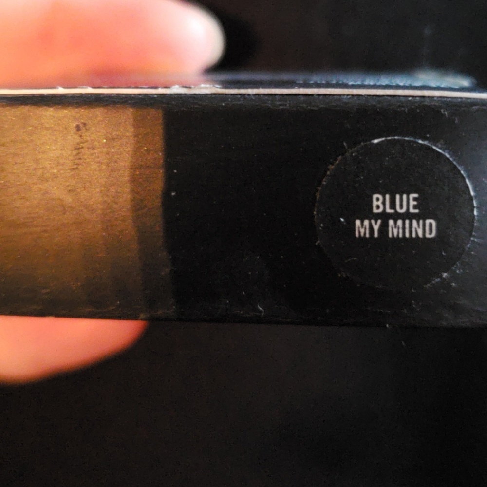 MAC Eyeshadow - Picture 2 of 3